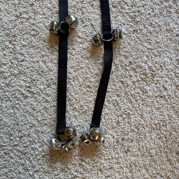 2 Dog Door Bell Puppy Training Door Bell 7 Loud Bells For Pets Potty Training - Picture 3 of 3